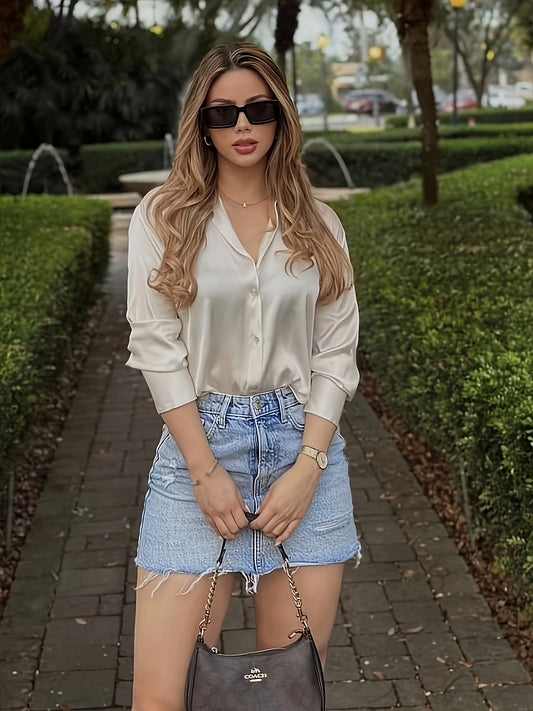 Dame Elegant sommerlig bodycon jeansskjørt med knapperad og stilig satintopp – Perfekt for hverdag og fritid