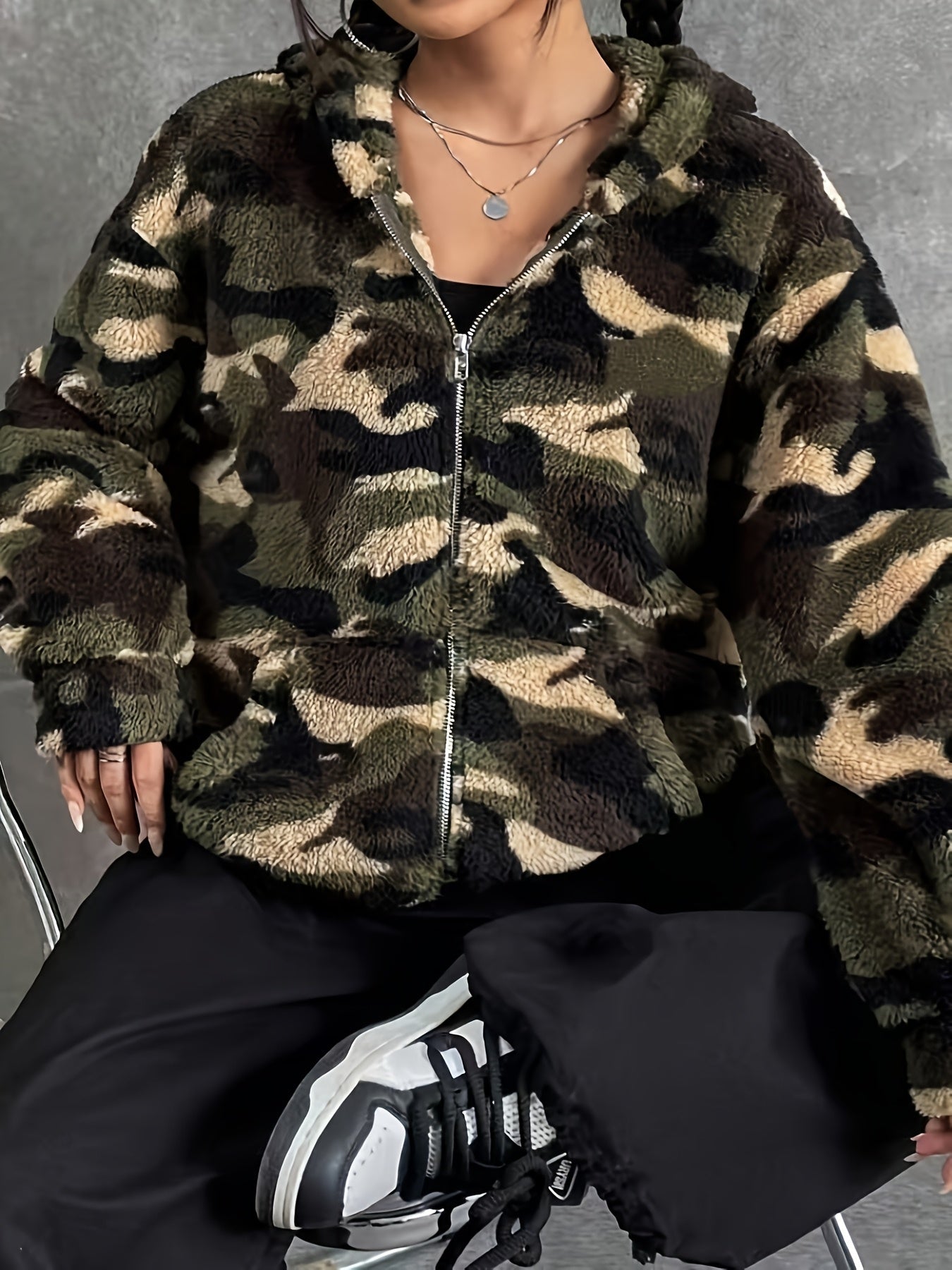 Teddy-Fleece Jacke mit Kapuze und Reißverschluss, Tarnmuster für Damen
