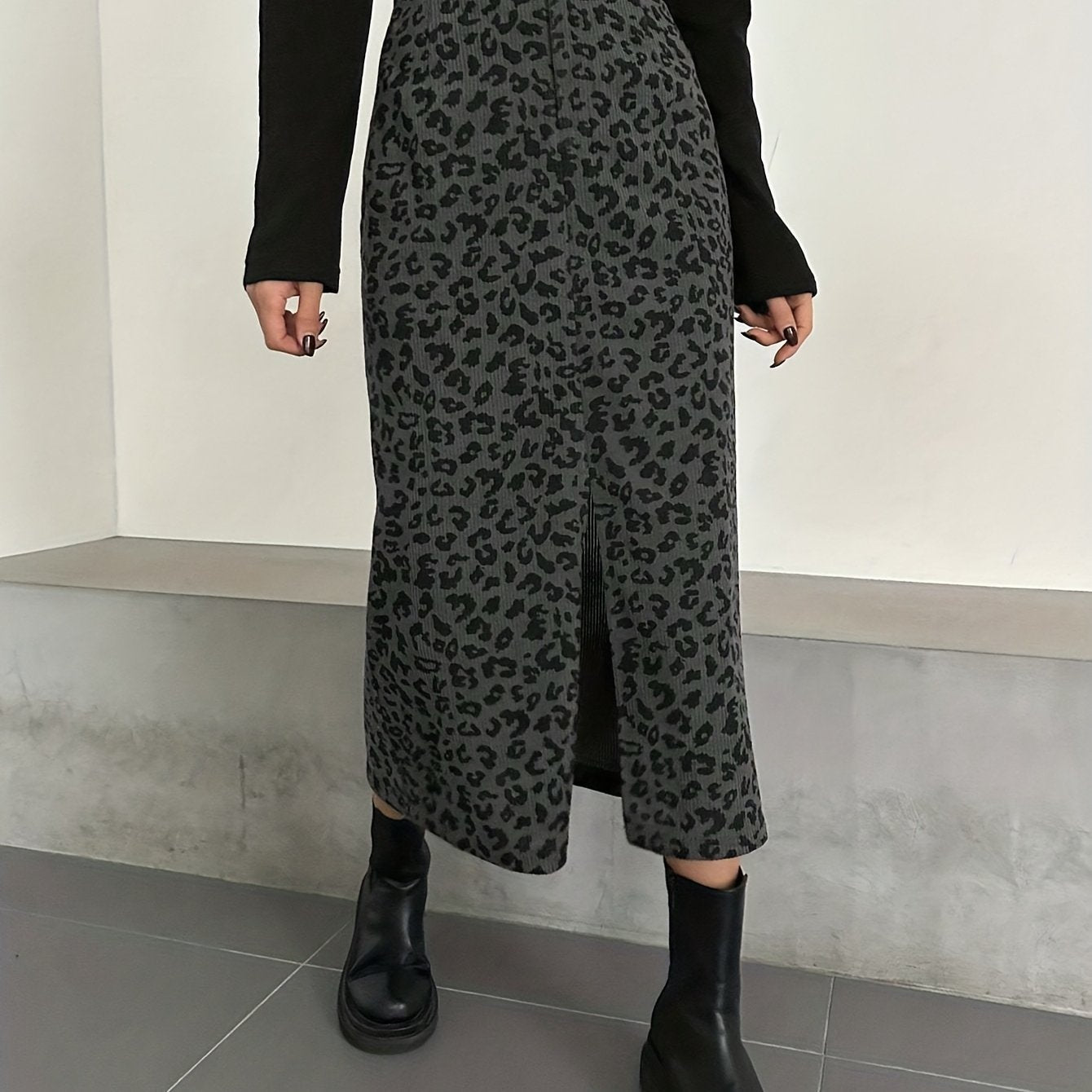 Gonna midi da donna con motivo leopardato e spacco