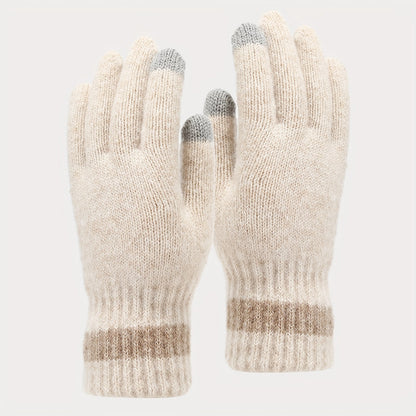Gestricktes Winterset mit Mütze, Schal und Handschuhen, Pompon & Schleife, Beige