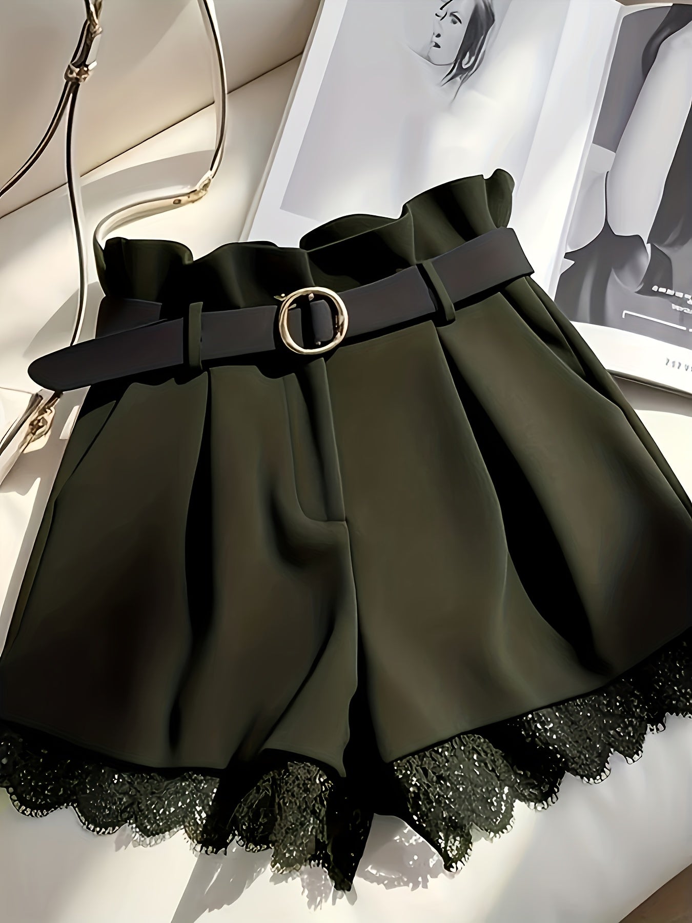 Shorts paperbag para mujer con cinturón y encaje – Shorts de talle alto elegantes para ocasiones especiales