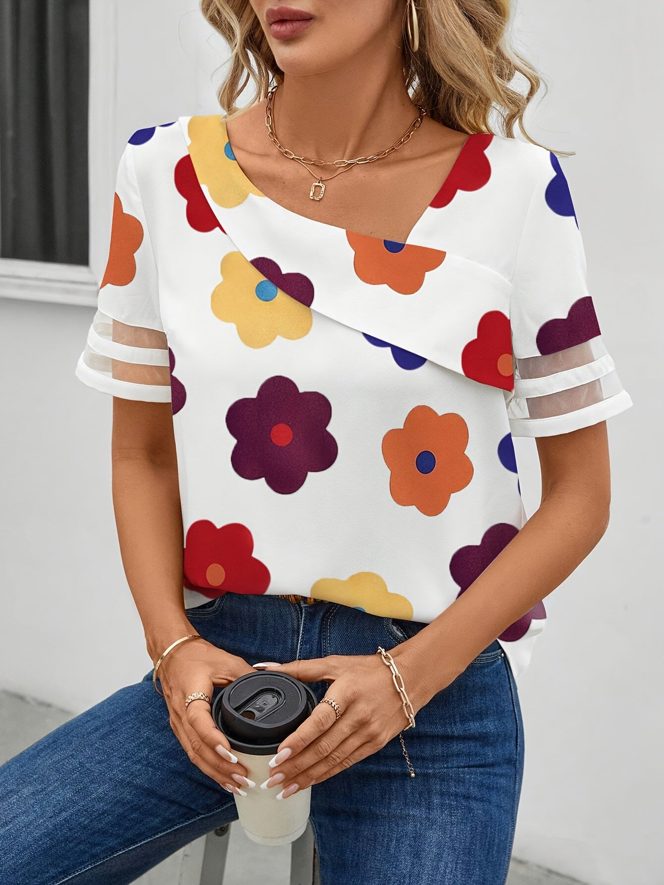 Damesblouse met bloemenpatroon en asymmetrische halslijn – Elegante vrijetijdslook voor de zomer