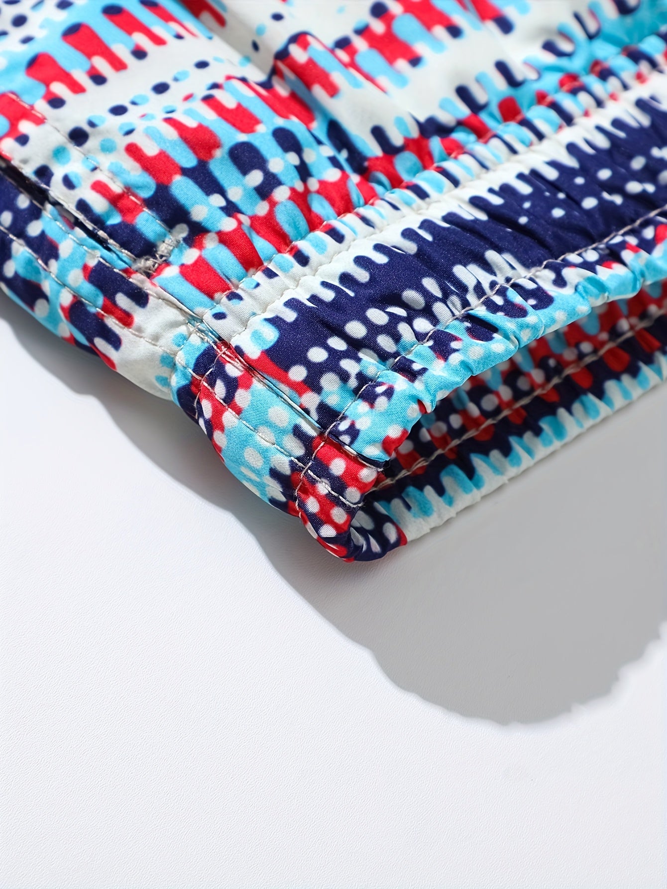 Bañadores para hombre con diseño gráfico moderno para deporte y ocio