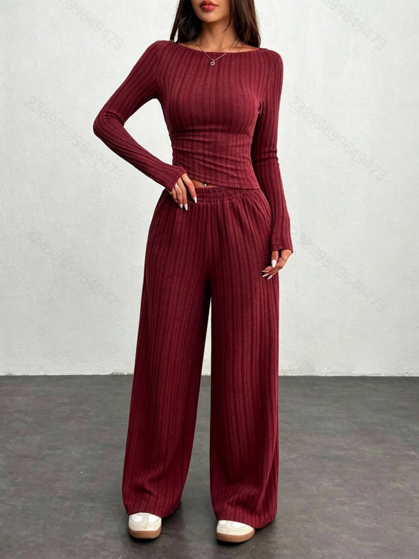 Completo loungewear a coste da donna, top corto a maniche lunghe e pantaloni ampi, grigio