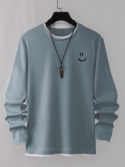 Herre-langærmet T-shirt med rund hals, vaffelstruktur og smileyprint