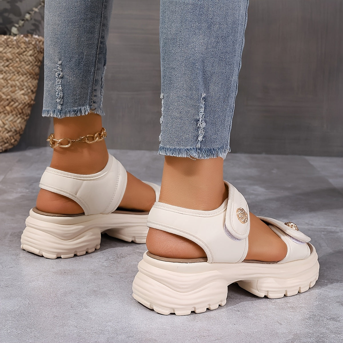 Damen Plateausandalen mit Klettverschluss – Elegante Sommerschuhe für Alltag und Freizeit