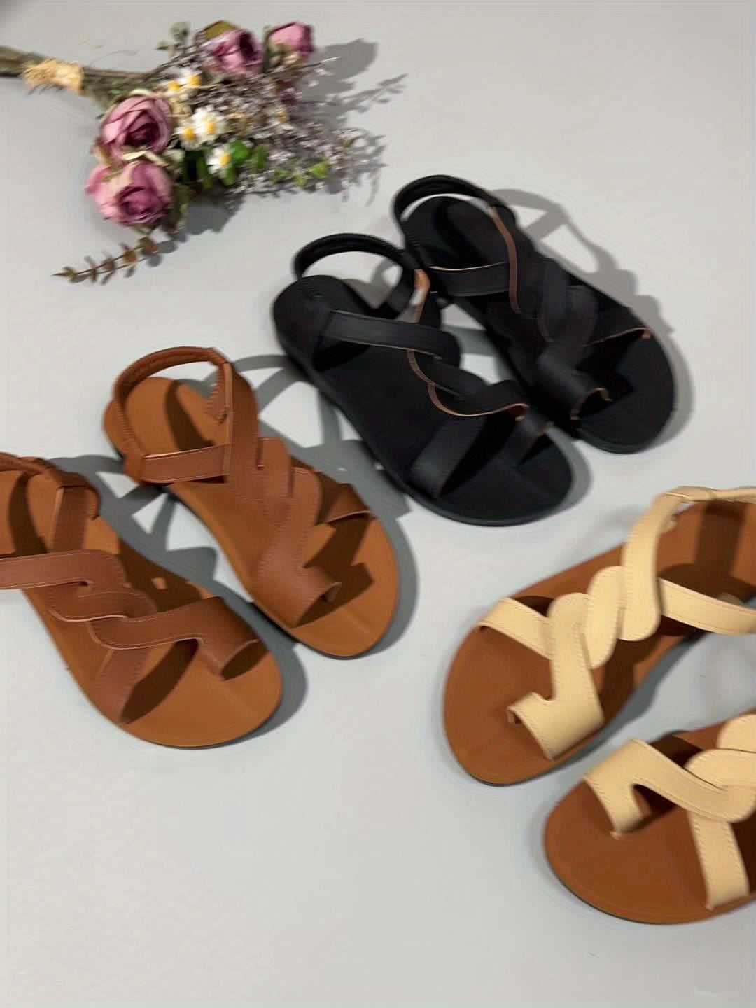 Sandalias de verano para mujer con tiras onduladas y decoración de estrellas – Sandalias planas para vacaciones, ocio y playa