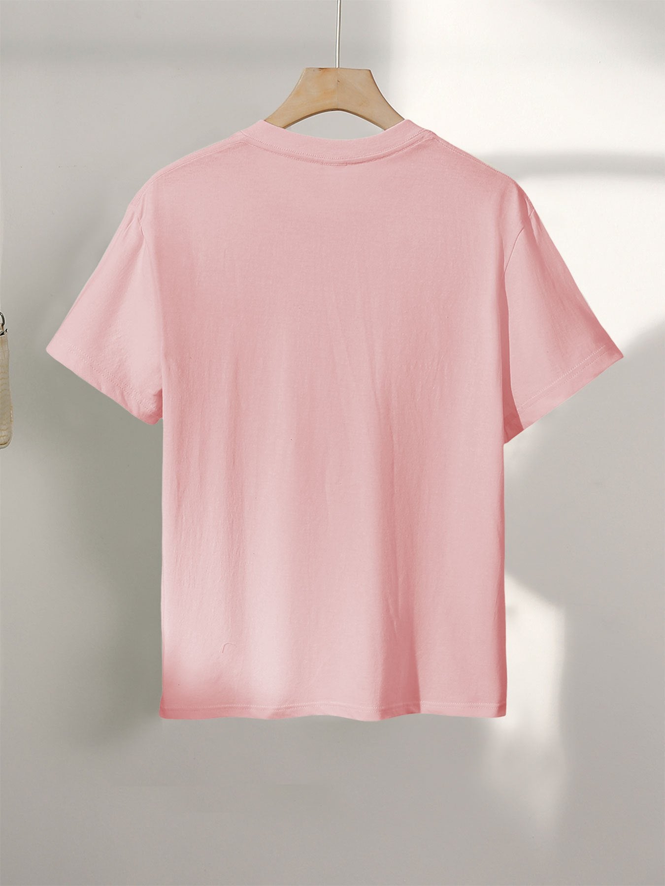 Damen T-Shirt mit abstraktem Gesicht Print – Modernes Kunst Casual Shirt für Alltag & Freizeit