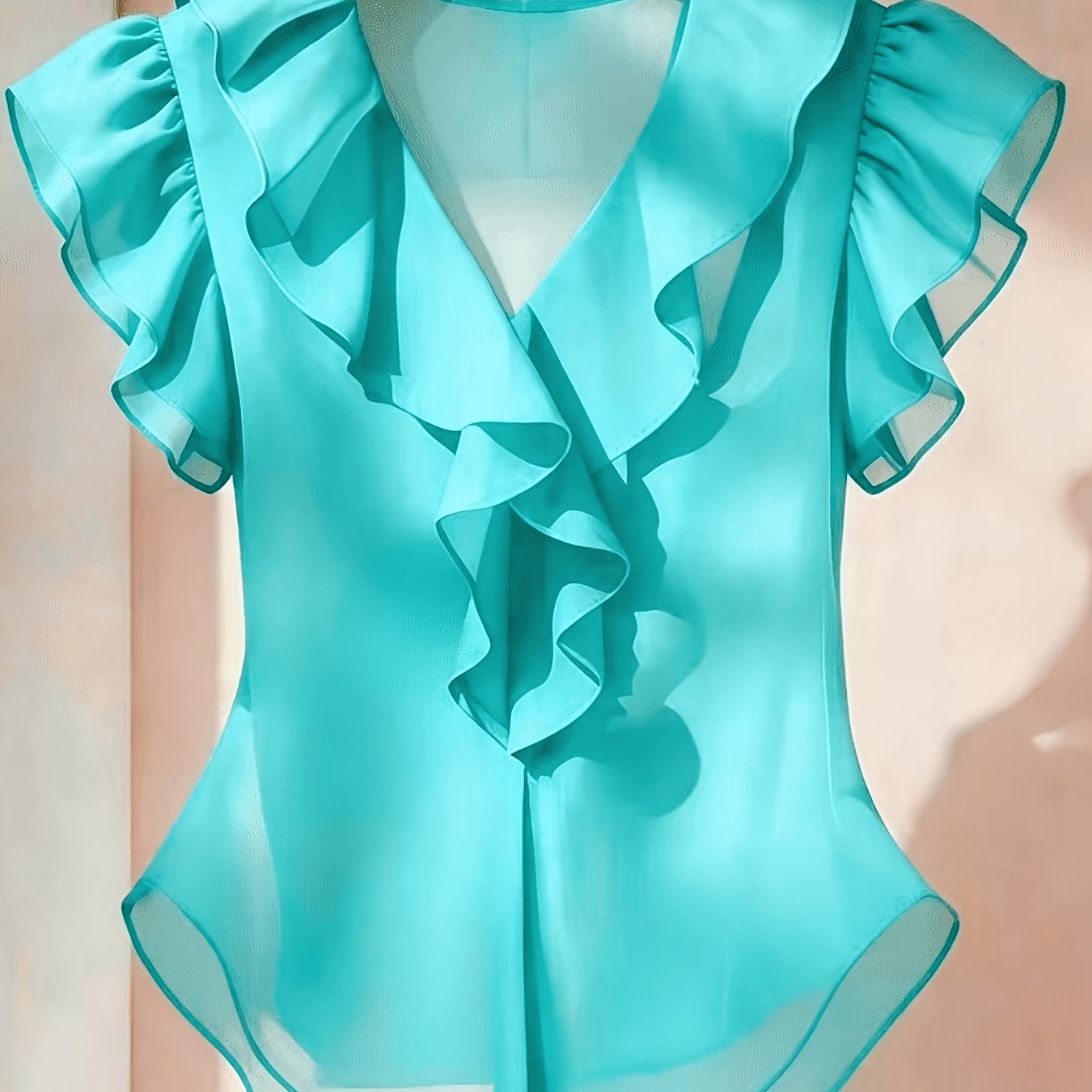 Damevolantbluse med V-hals og volanger – Elegant chiffongbluse for kontor og kveld