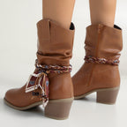 Idunn | Enkellaarsje voor dames in slouchy look met wikkeldetail in westernstijl