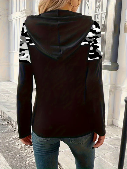 Damehoodie med camouflage- og hættetrøje, lange ærmer, sort