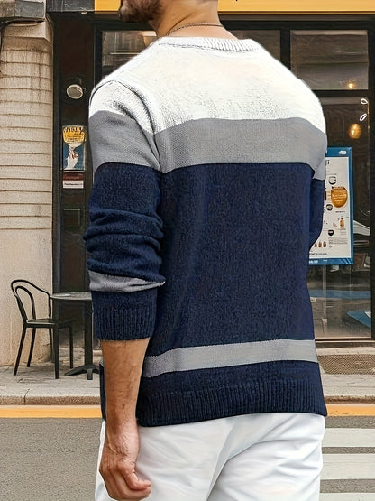 Striktrøje til mænd med rund hals, kabelstrik og flerfarvet colour blocking