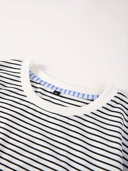 Męski T-shirt z klasycznymi paskami – krótki rękaw, nowoczesny i wszechstronny