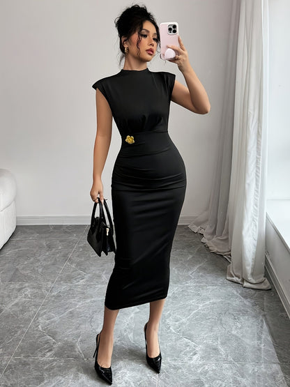 Abito midi aderente elegante da donna con spalle accentuate e dettaglio in vita – Perfetto per occasioni speciali