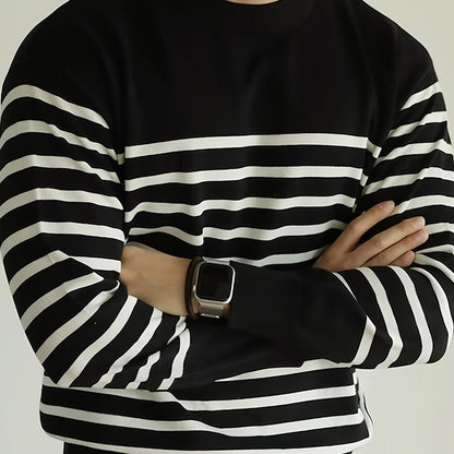 Pullover a maniche lunghe a girocollo a righe