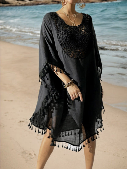 Dame strandkaftan poncho med hæklet detalje og frynser – Perfekt strandmode og sommer cover-up
