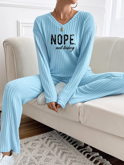 Damen Loungewear Set Gerippt mit V-Ausschnitt & Hose – "NOPE not today" Aufdruck
