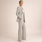Lena | Damespak met flared broek en knopen