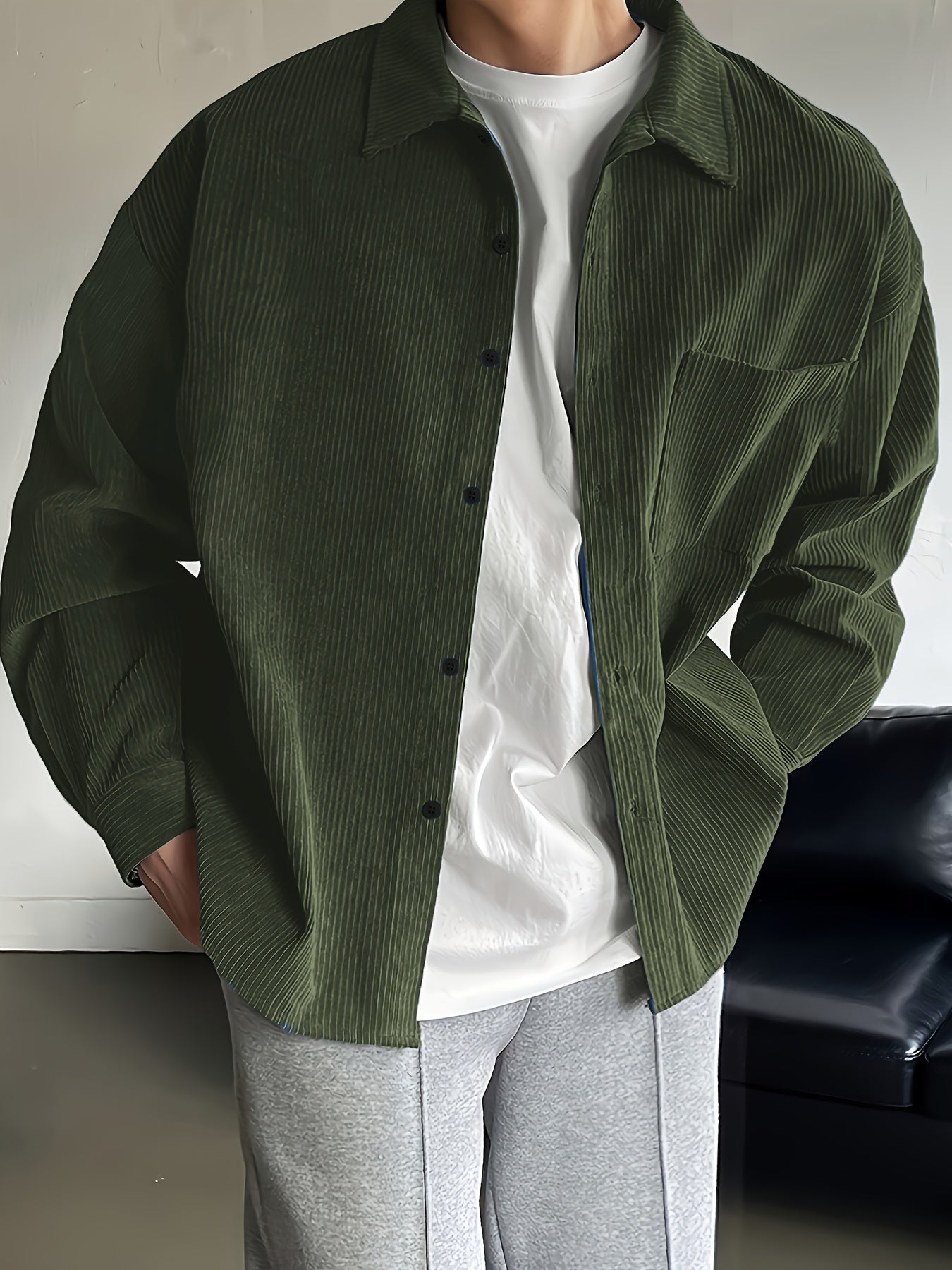 Chaqueta camisa casual oversize para hombre con botonadura – Look moderno de ocio