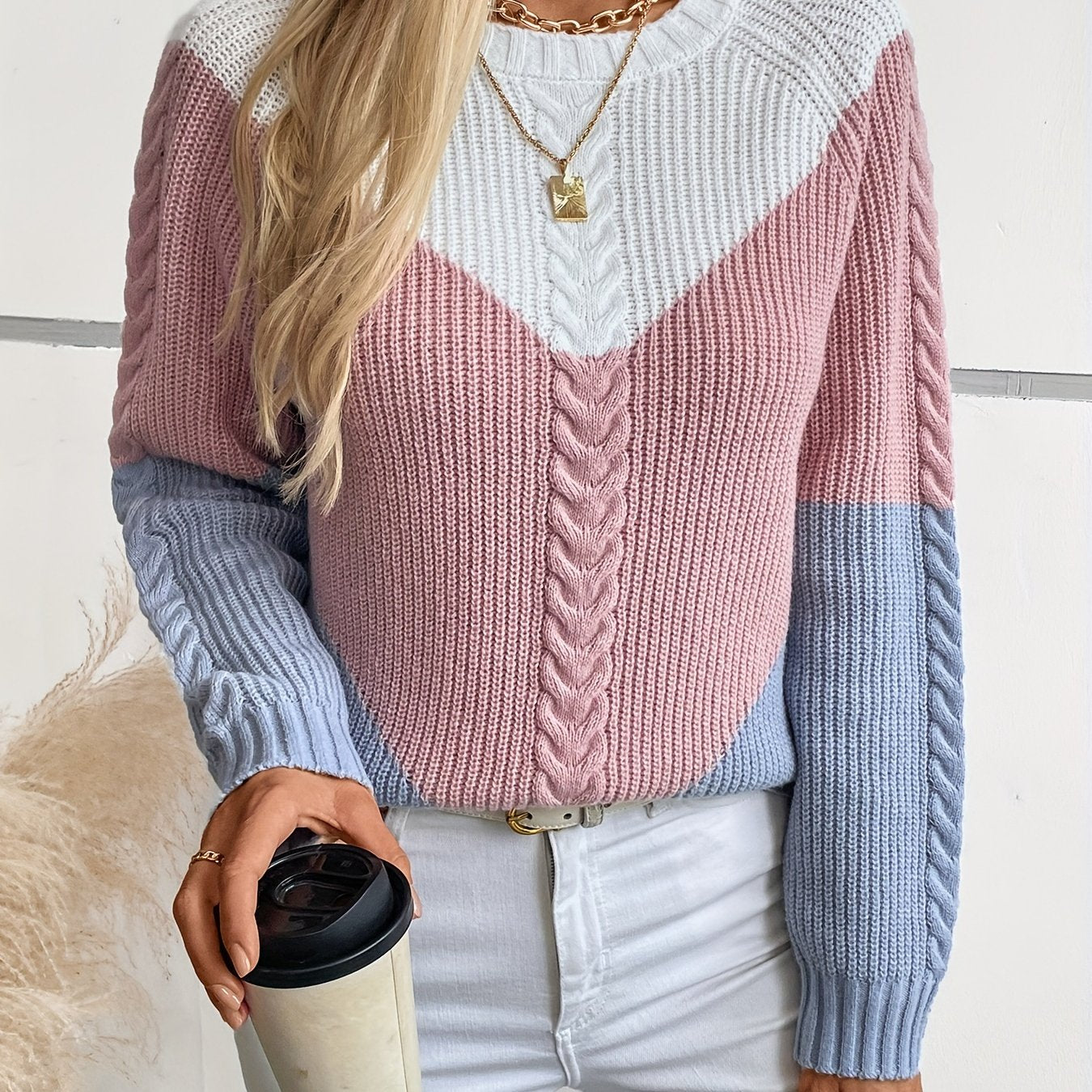 Dame-strikpullover med kabelstrik, colorblock-design i blå-hvid eller pink-blå