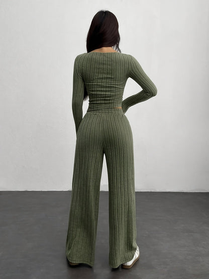 Completo loungewear a coste da donna, top corto a maniche lunghe e pantaloni ampi, grigio
