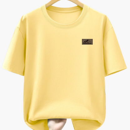 Herre T-skjorte med minimalistisk fjell-logo – fritid, urban stil, perfekt for hverdag og helg