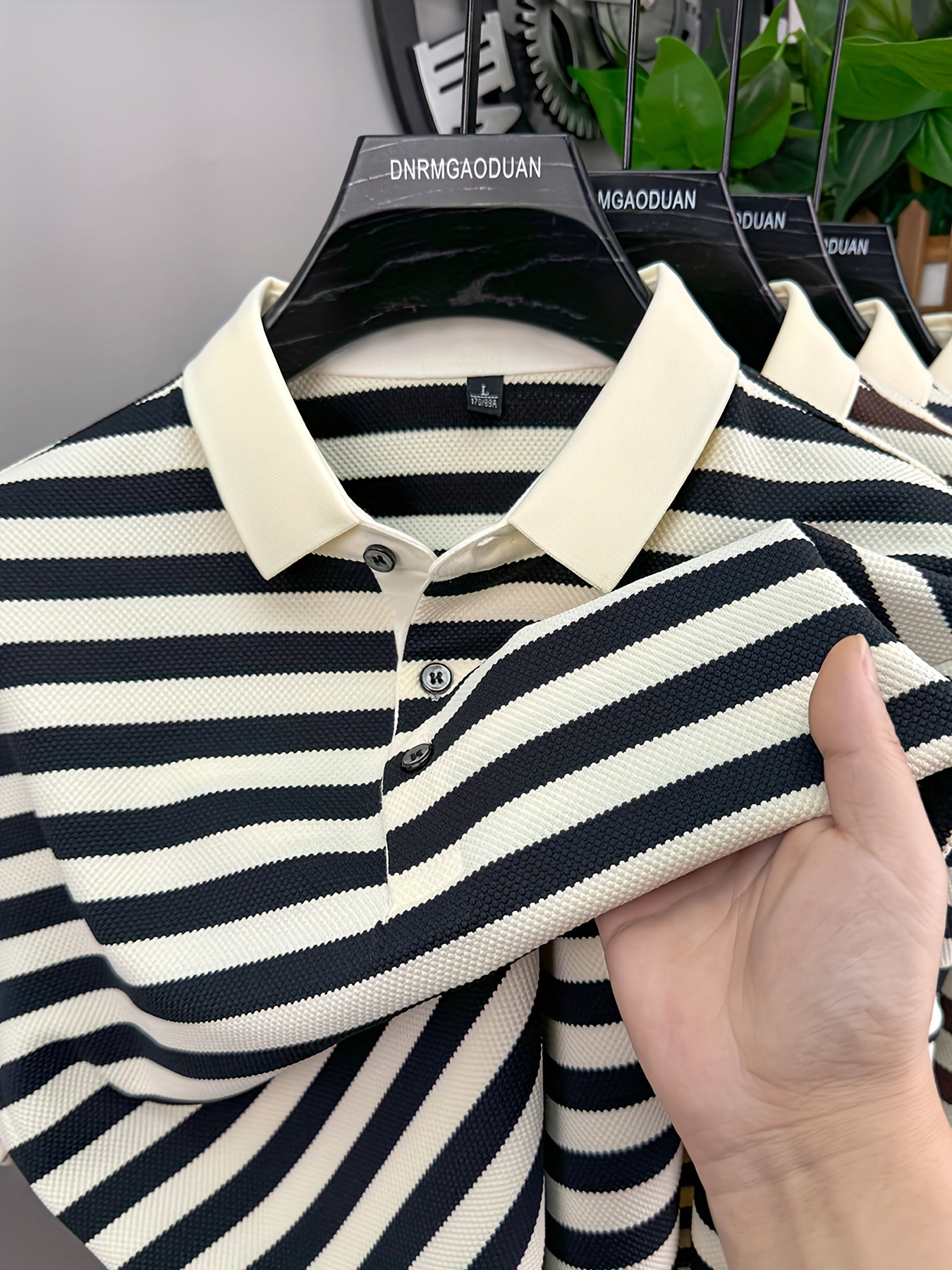 Męska koszulka polo z klasycznym wzorem w paski – krótki rękaw, elegancki styl casualowy