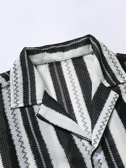 Camisa casual de resort para hombre con patrón de rayas verticales y tejido abierto – Perfecta para vacaciones y verano