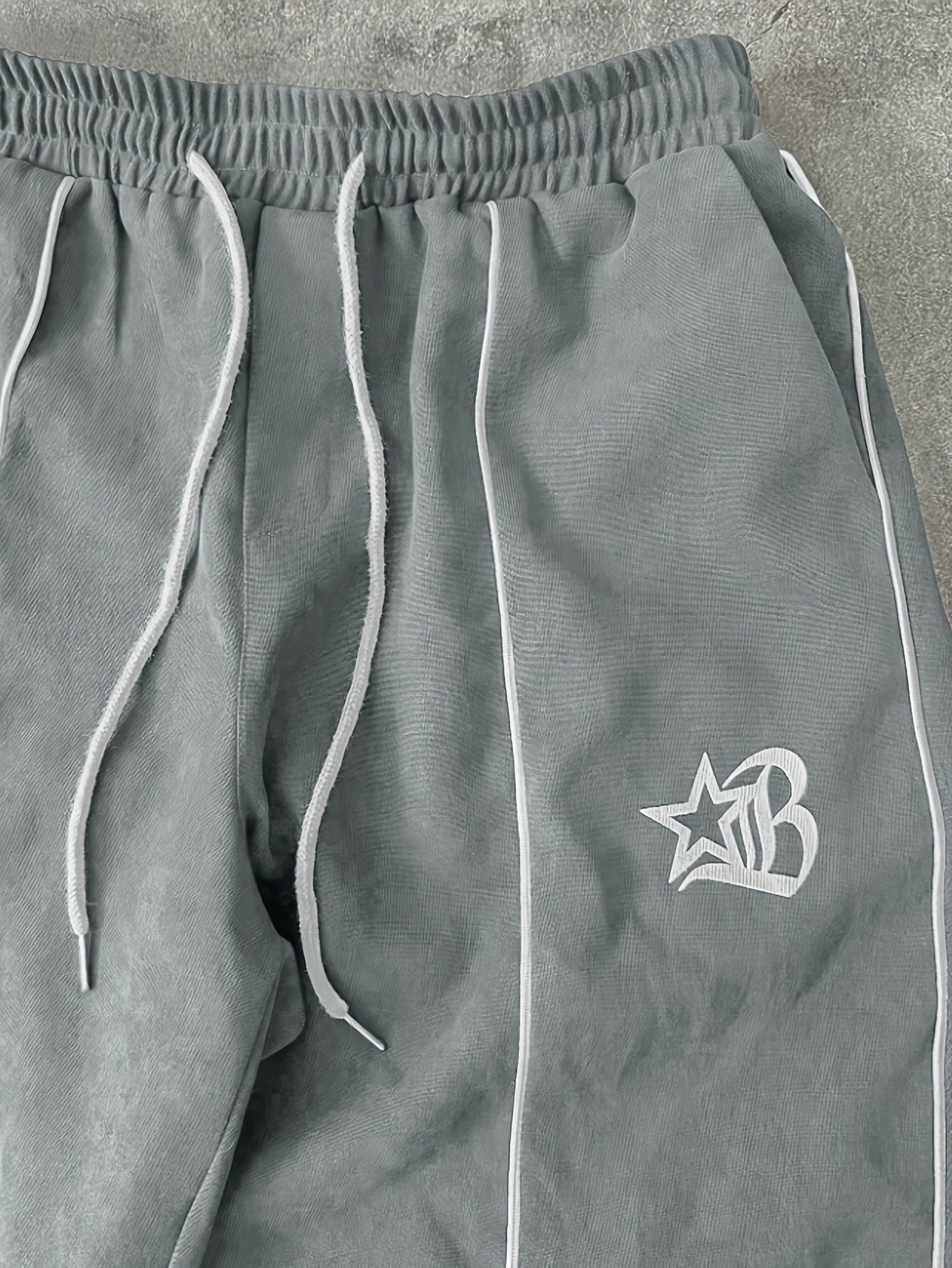 Tuta da ginnastica unisex con giacca con cerniera e pantaloni, bande a contrasto, applicazione con logo