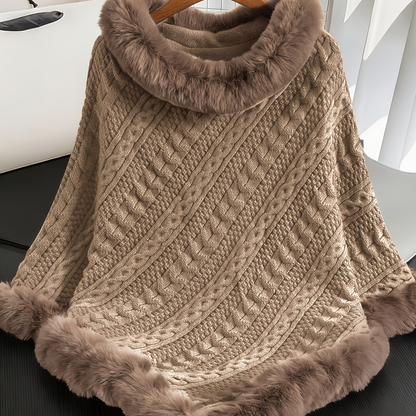 Strickponcho Damen mit Kunstfellbesatz Zopfmuster Kapuze