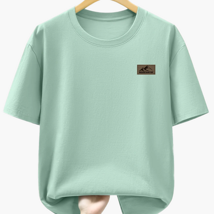 Herre T-skjorte med minimalistisk fjell-logo – fritid, urban stil, perfekt for hverdag og helg