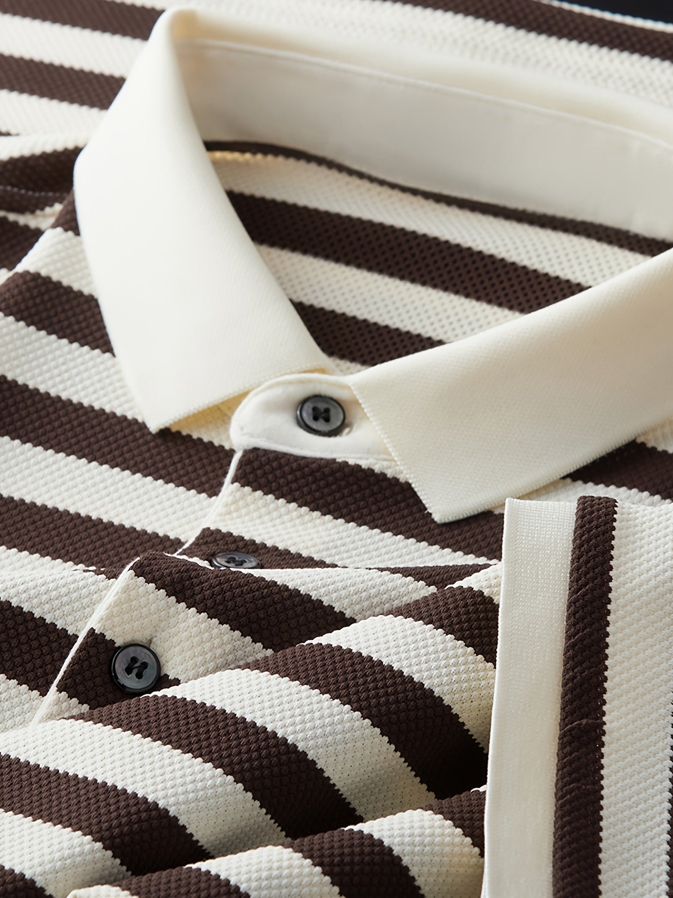 Męska koszulka polo z klasycznym wzorem w paski – krótki rękaw, elegancki styl casualowy