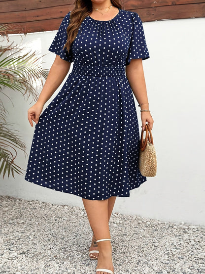 Dame fritidskjole med prikker, taljeret, elegant sommerlook