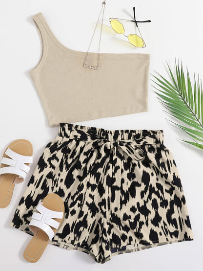 Damen Zweiteiler Set – Asymmetrisches One-Shoulder Top & High-Waist Shorts mit Animal Print, Elegant für Sommer