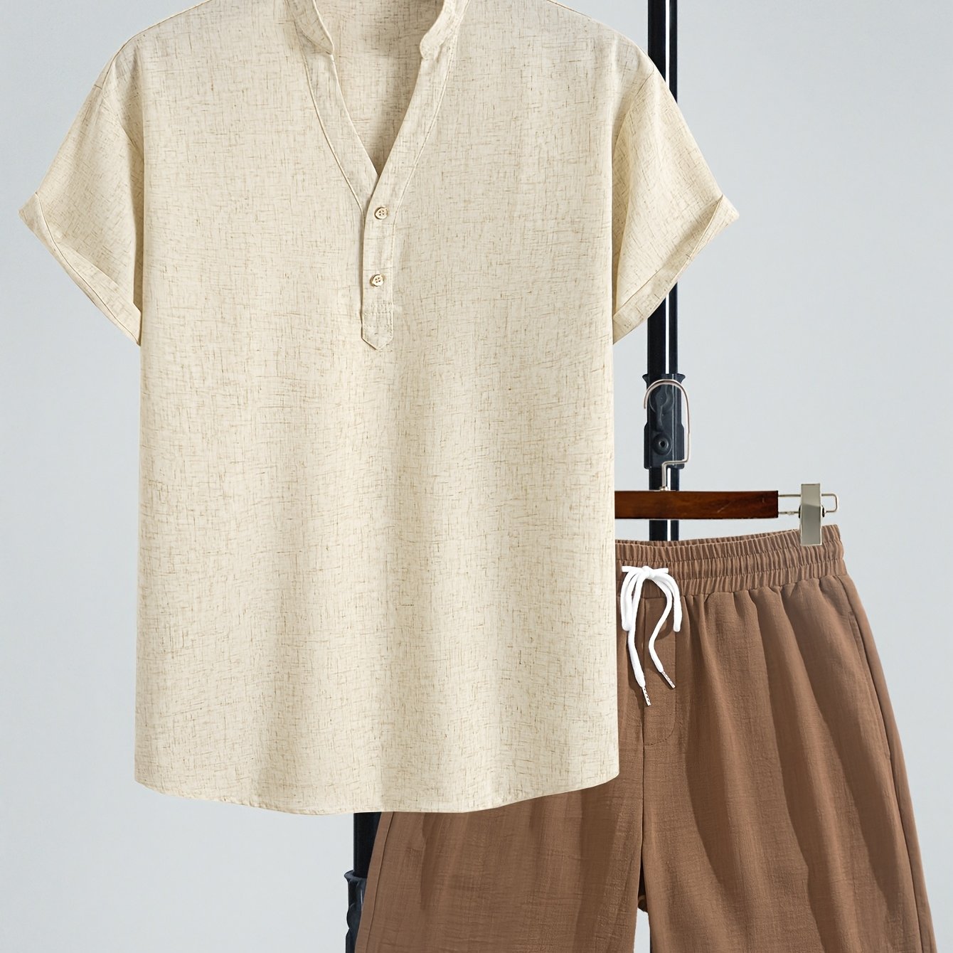 Herren Freizeit Zweiteiler Set Modern – Kurzarm Henley Shirt & Shorts für Sommer und Urlaub