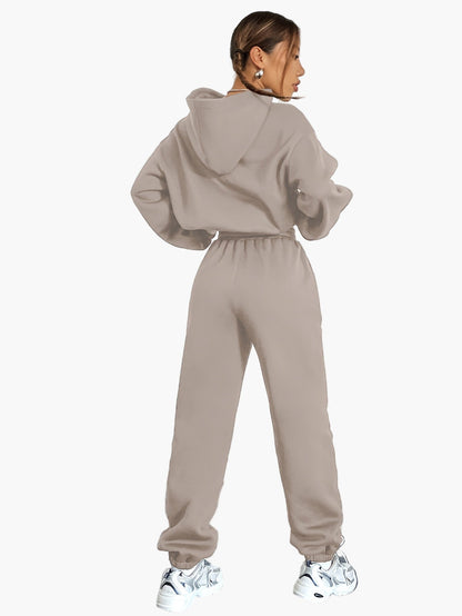 Damen Loungewear Set – Kapuzen-Crop-Sweatshirt & Jogginghose, Freizeit Outfit, Sportlicher Zweiteiler