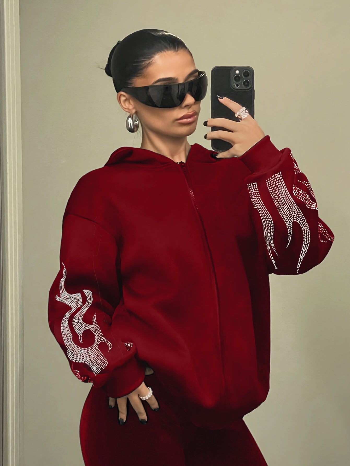 Hoodie met capuchon en strass-vlammenpatroon, zwart