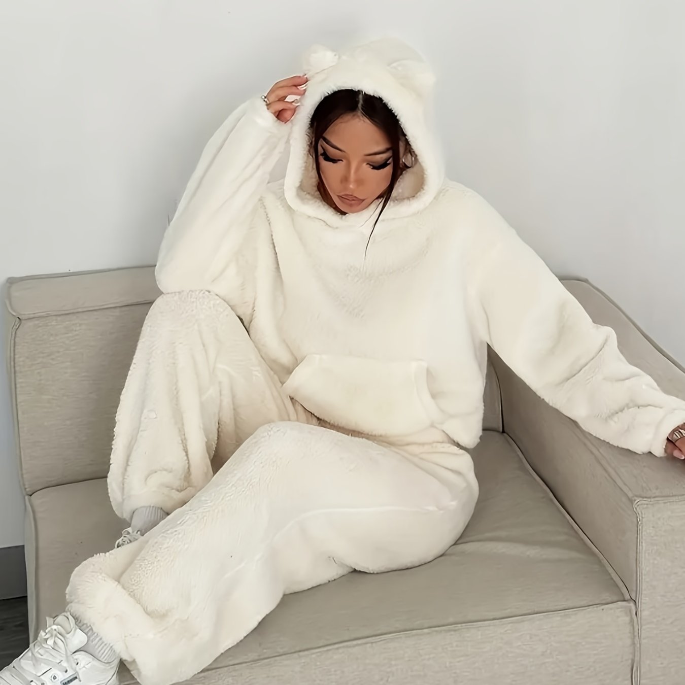 Damen Kuscheliger Fleece Pyjama Hausanzug mit Kapuze und Ohren