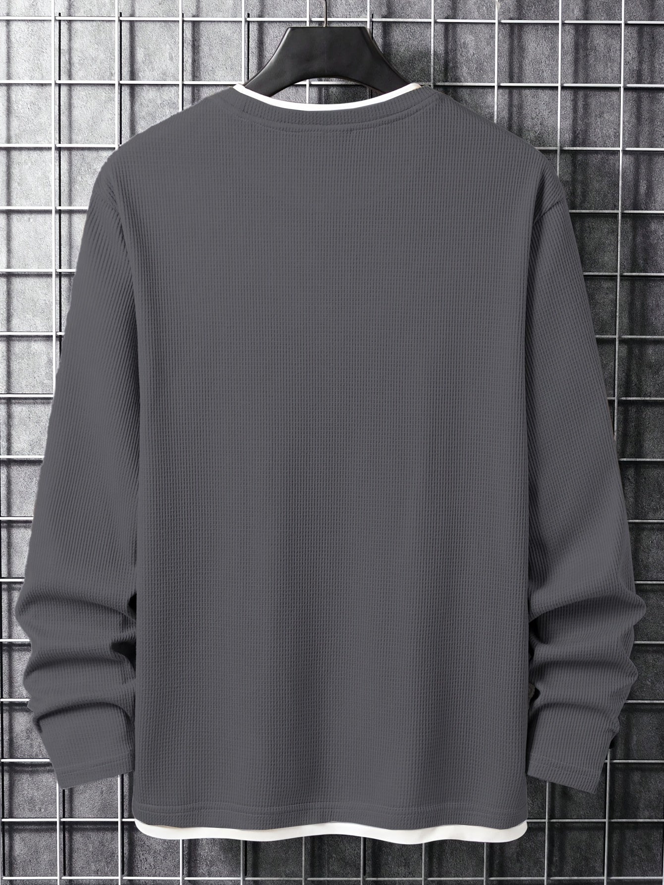 Langærmet herre-T-shirt med rund hals og strukturmønster i sort
