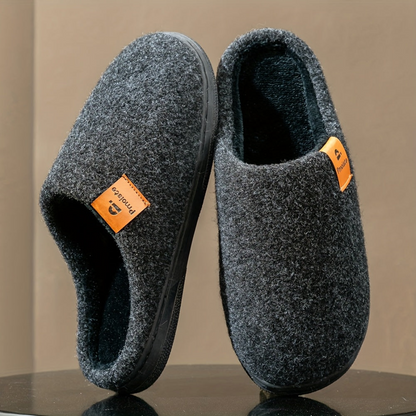 Gezellige pantoffels, zachte en pluizige warme slippers met comfort
