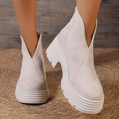 Damen Plateaustiefel mit V-Ausschnitt, robuster Sohle und Reißverschluss hinten