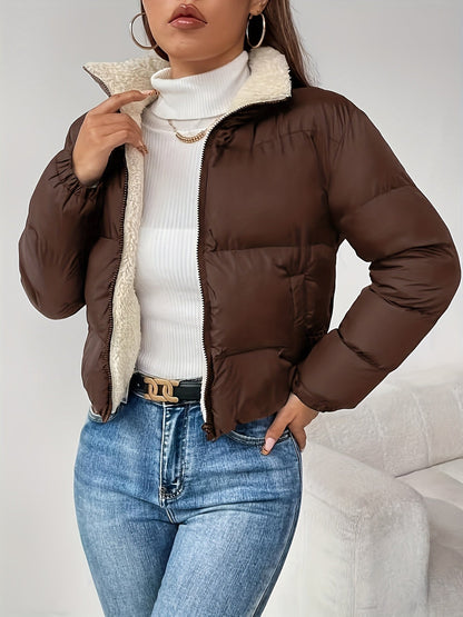 Chaqueta acolchada corta de mujer con forro de borreguito negra