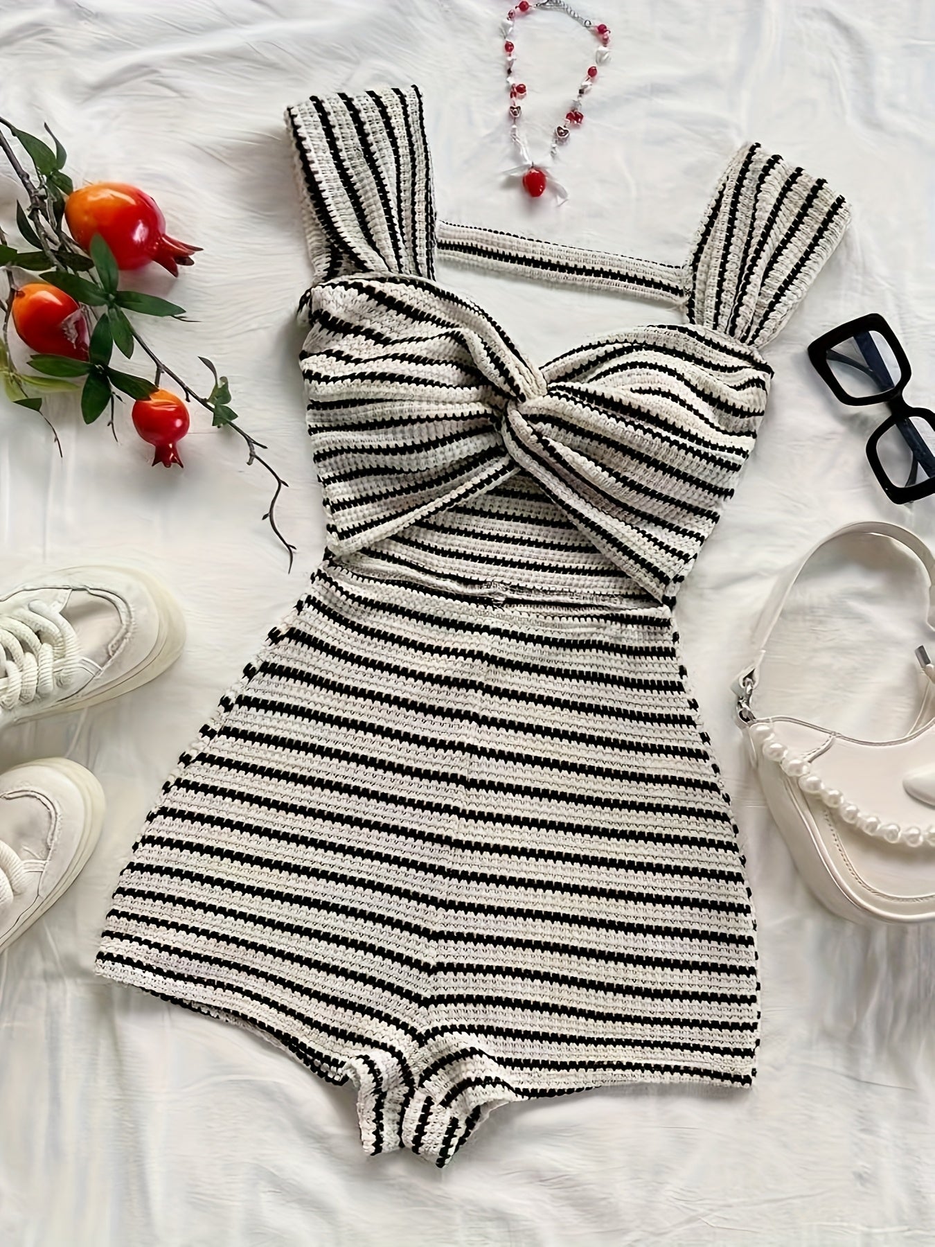 Mono de punto para mujer con patrón de rayas y frente retorcido – Elegante prenda de verano para tiempo libre y vacaciones