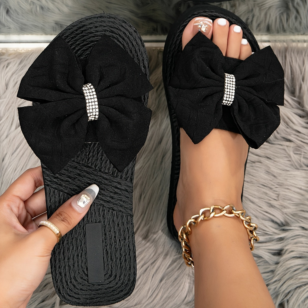 Damen Slide Sandalen mit großer Schleife und Strass-Detail – Stilvolle Freizeitschuhe für Alltag und Urlaub