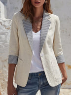 Gestreepte blazer voor dames met lange mouwen, zakken en knopen