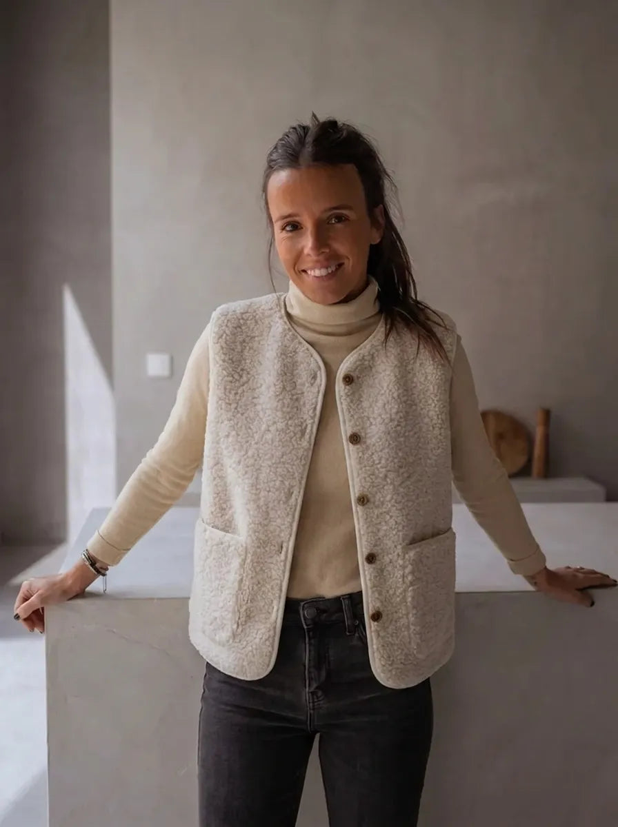 Nerina | Gilet met ronde hals, zakken en knopen voor dames