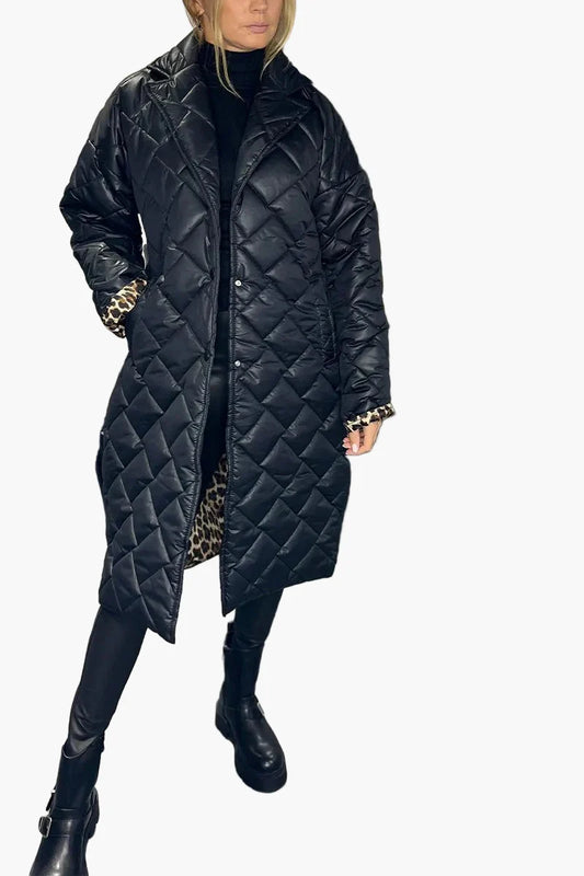 Damernas vadderade vinterkappa med vändbar design och leopardmönster – Stilfull vardagskappa