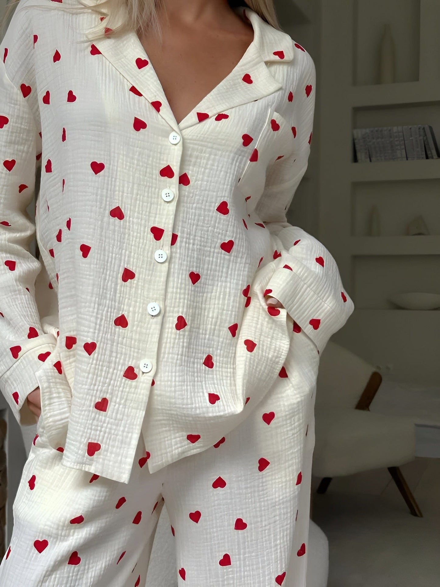 Damen Pyjama Set mit Herzmuster – Lockere Nachtwäsche für gemütliche Abende