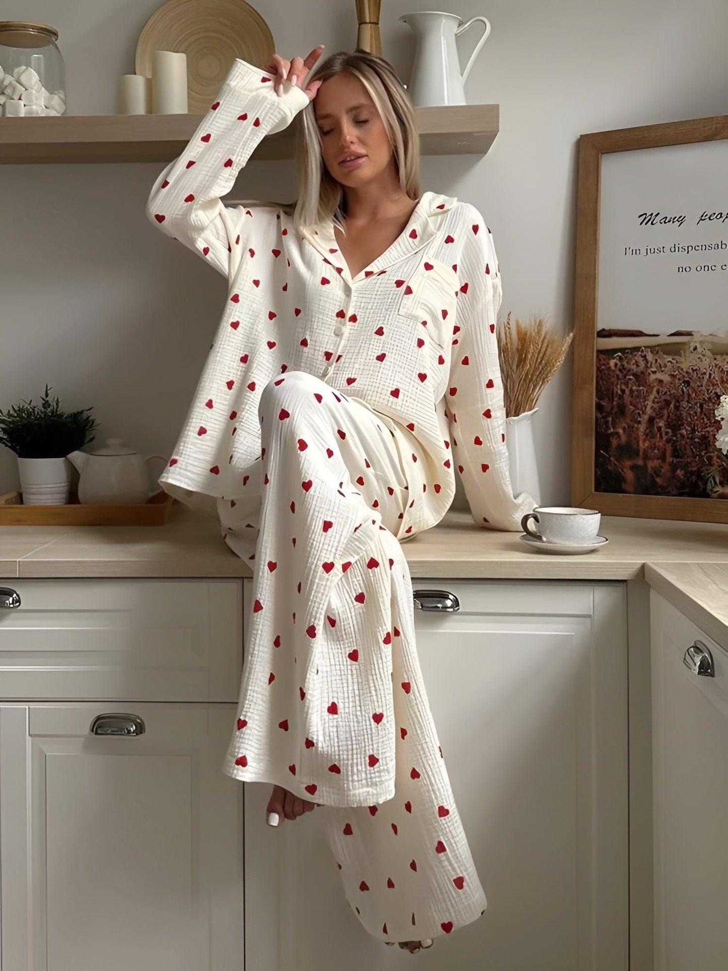Damen Pyjama Set mit Herzmuster – Lockere Nachtwäsche für gemütliche Abende