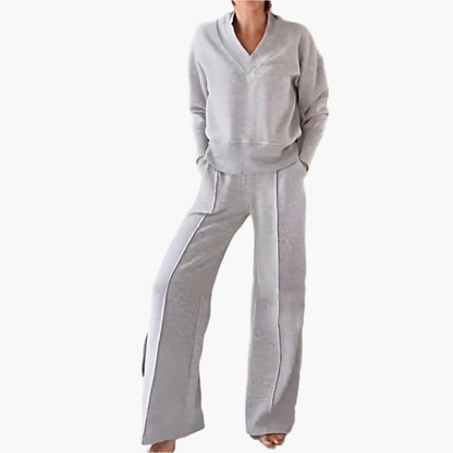 Completo Donna Due Pezzi Lounge & Sport con Scollo a V e Pantaloni a Gamba Larga – Elegante Outfit Casual